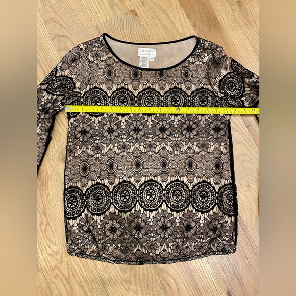MSSP Brand/Max Studio Black & Nude Lace Detailed Long Sleeve Blouse, SIZE XS. - Picture 12 of 15